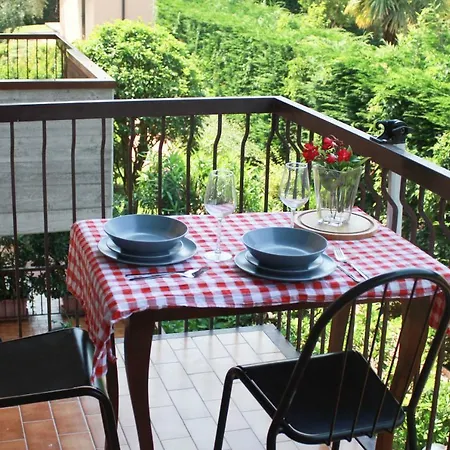 Studio With Pool And Terrace Close To The Center