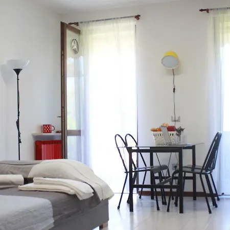 Studio With Pool And Terrace Close To The Center Bardolino